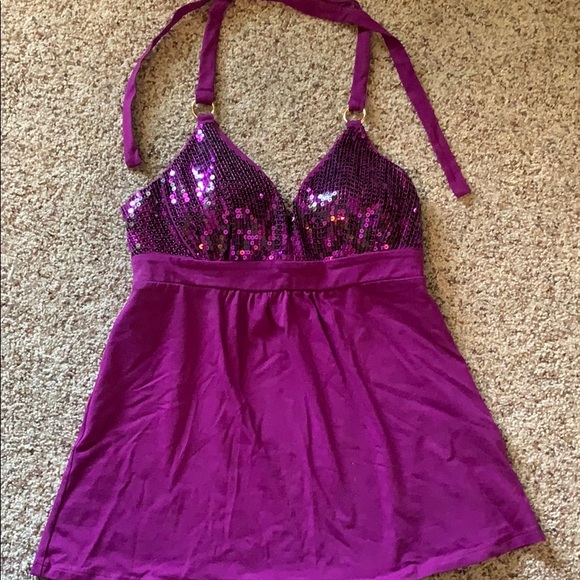 Halter top - Picture 1 of 1